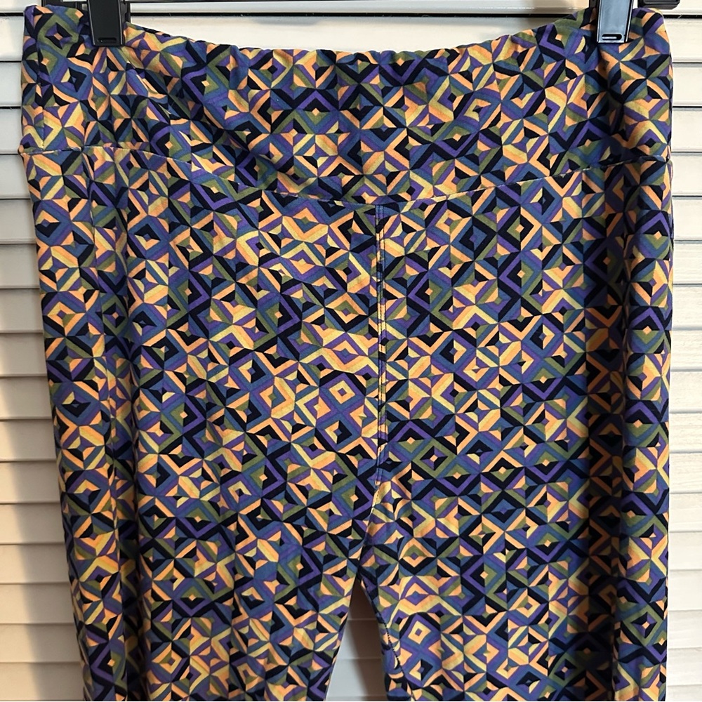 LuLaRoe leggings - tall & curvy